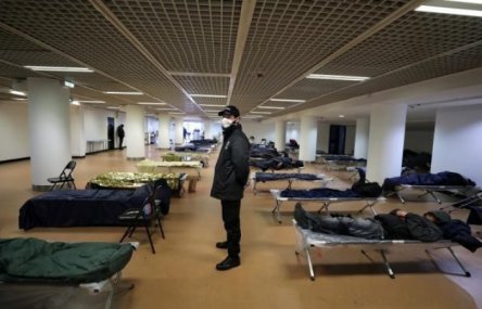 Каннский дворец превратился в ночлежку для бездомных